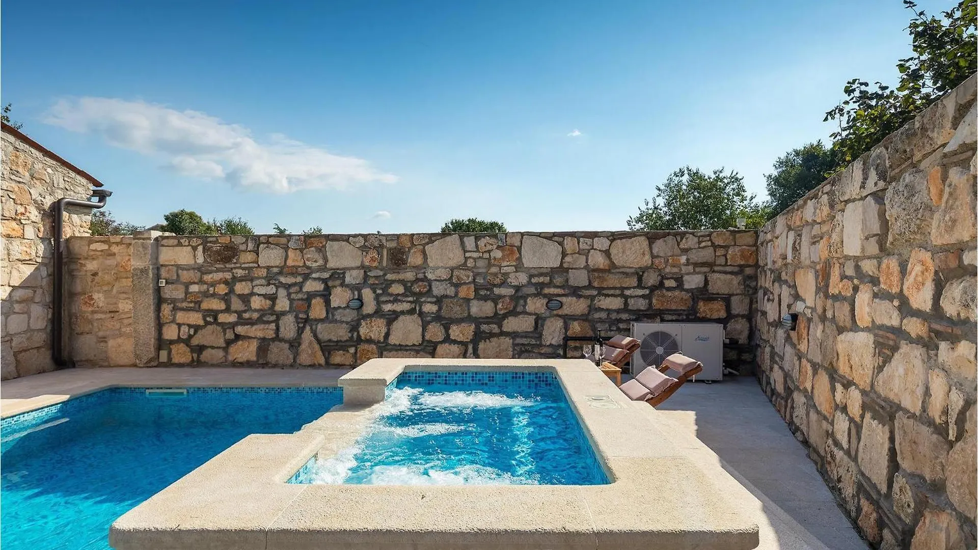 Casa Di Roccia Villa Marcana Holiday home