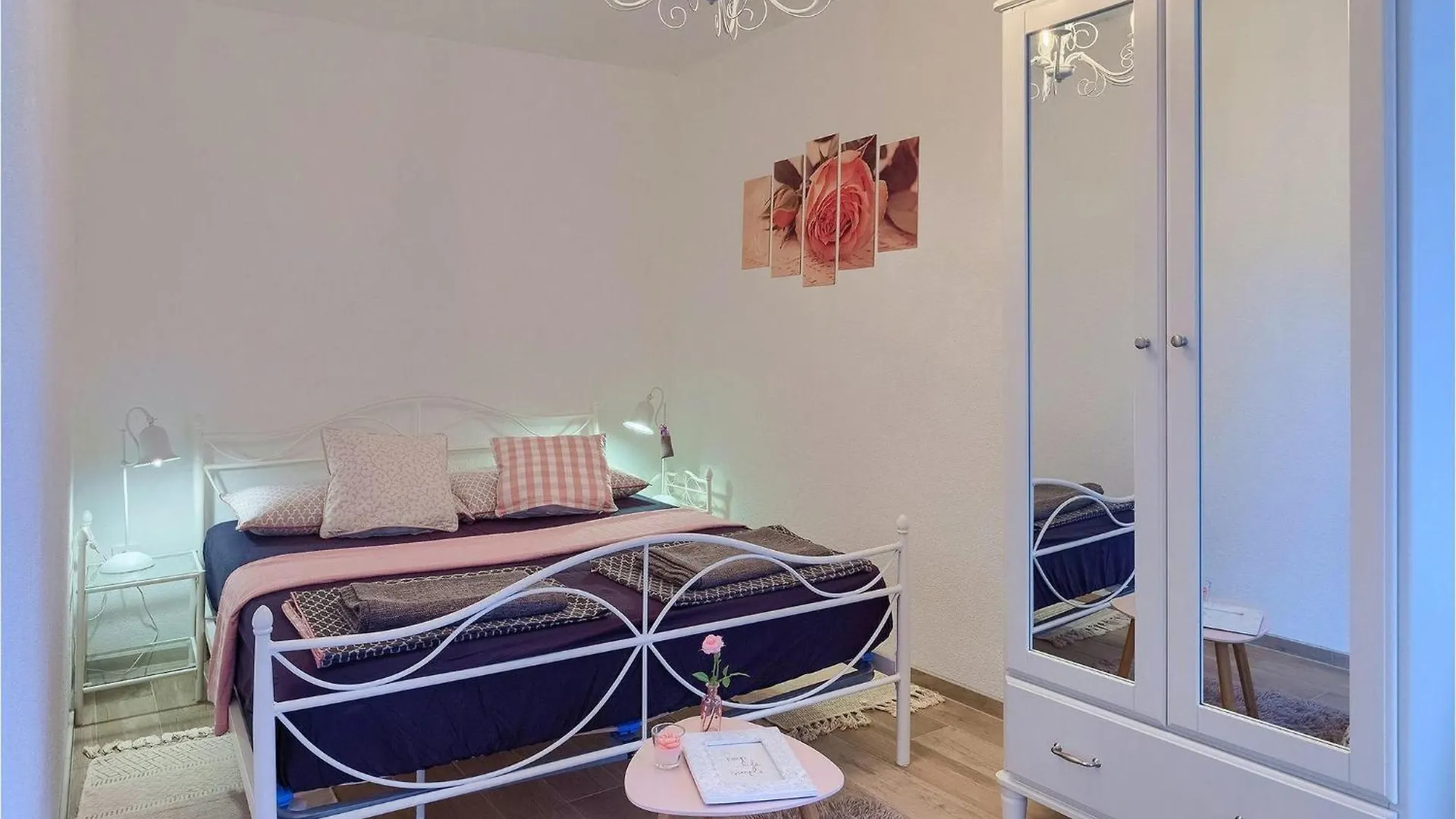 Casa Di Roccia Villa Marcana Holiday home